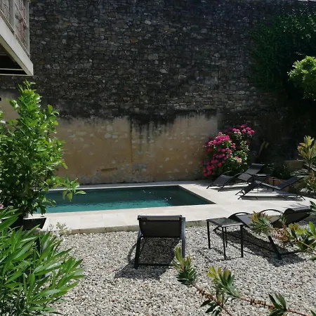 De L Ancienne Poste *