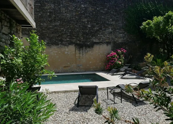 De L Ancienne Poste *